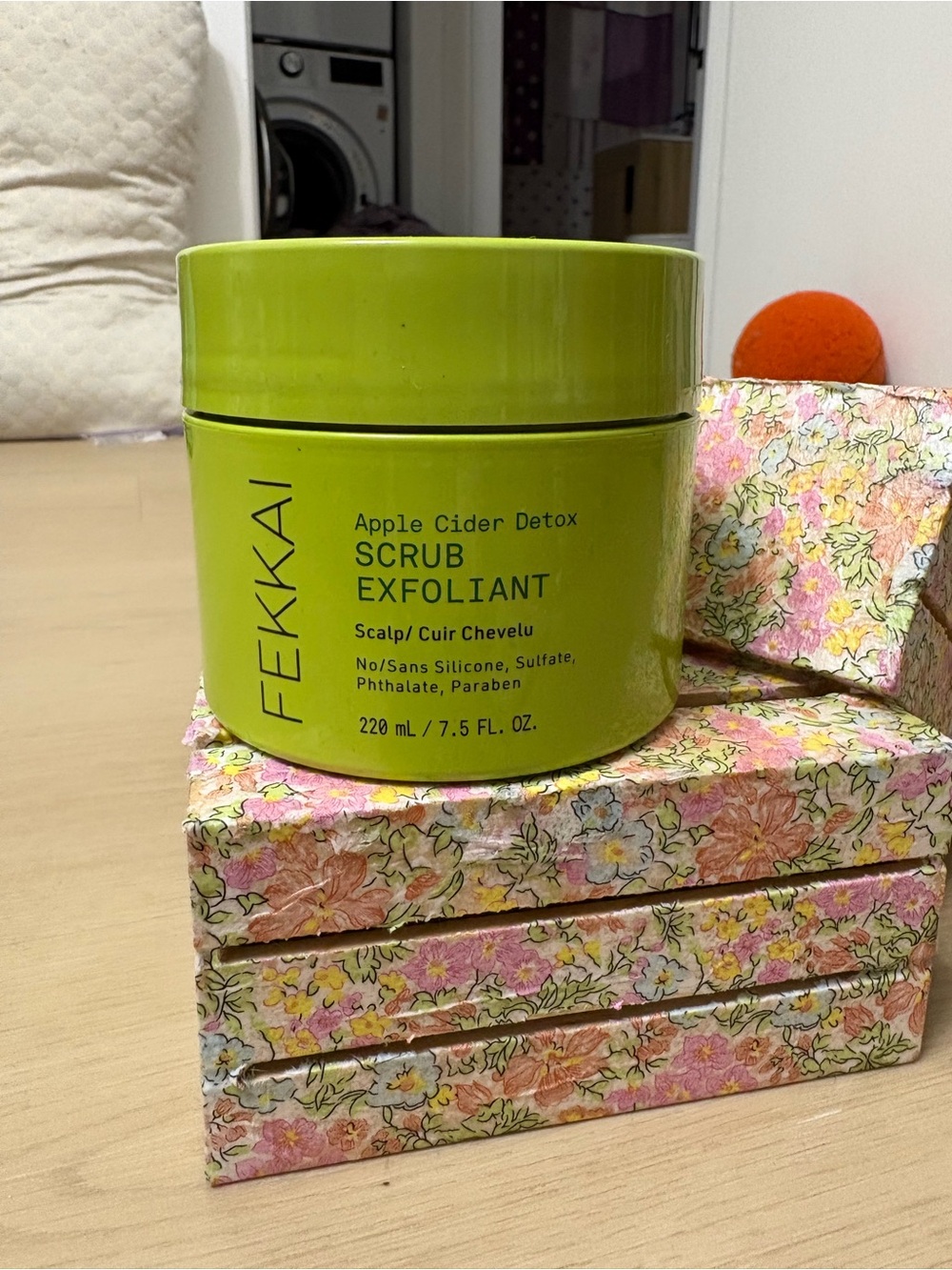 Fekkai- Apple Cider Detox Scalpe Scrub Exfoliant - Green